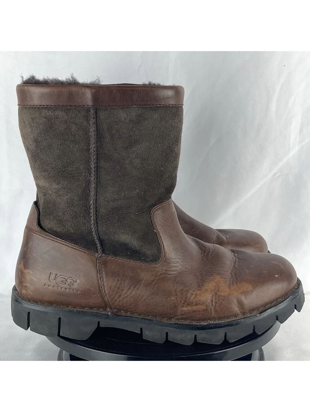 Men’s Size 10 UGG Australia 5485 Brown Leather Shearling Lined Winter Boots
